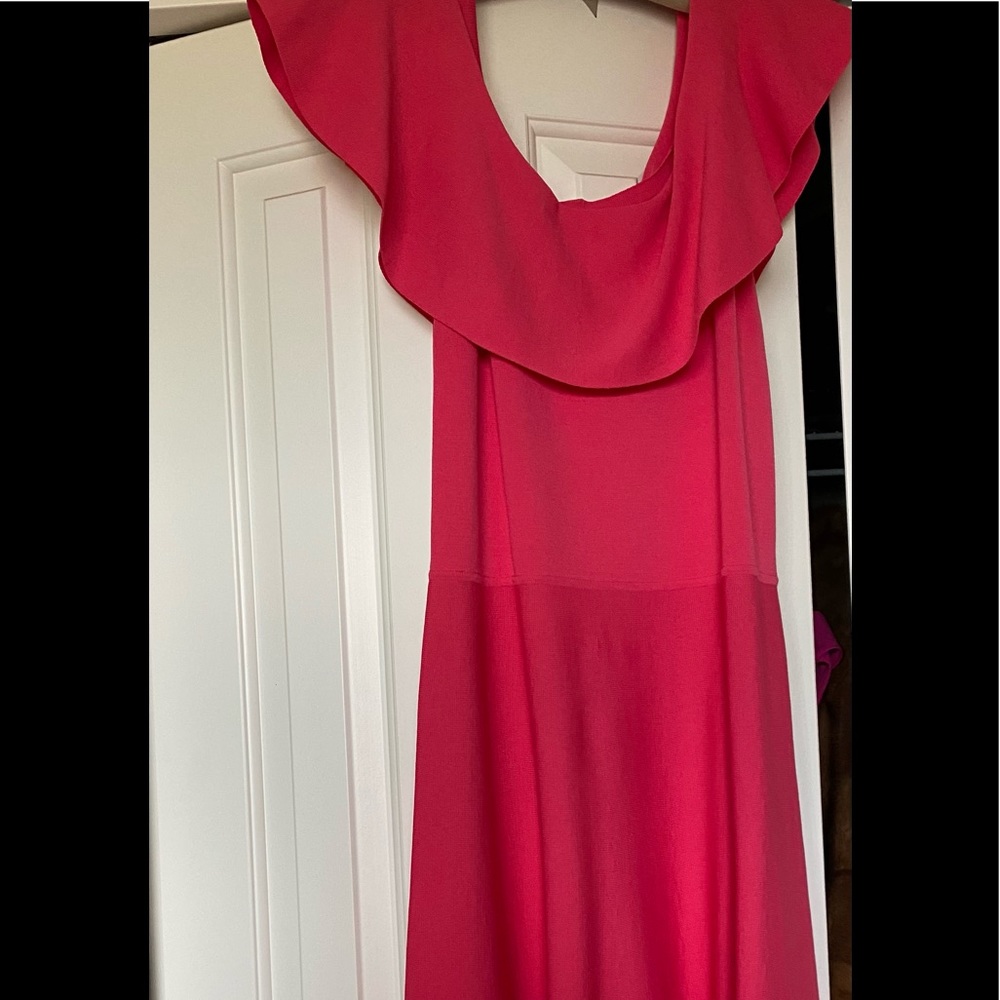 Sleeveless hot pink dress